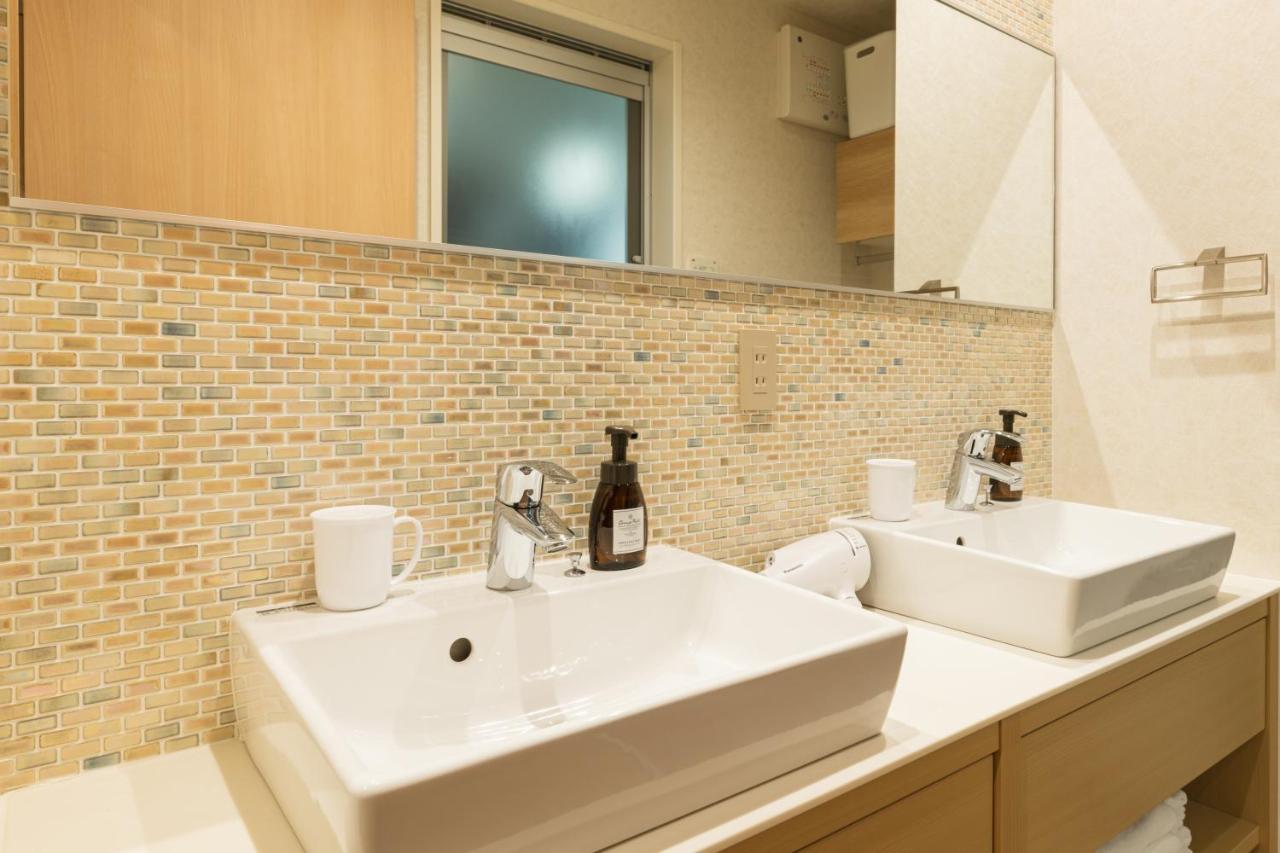 Aparthotel Grand Base Hakata Gofuku Fukuoka  Zewnętrze zdjęcie